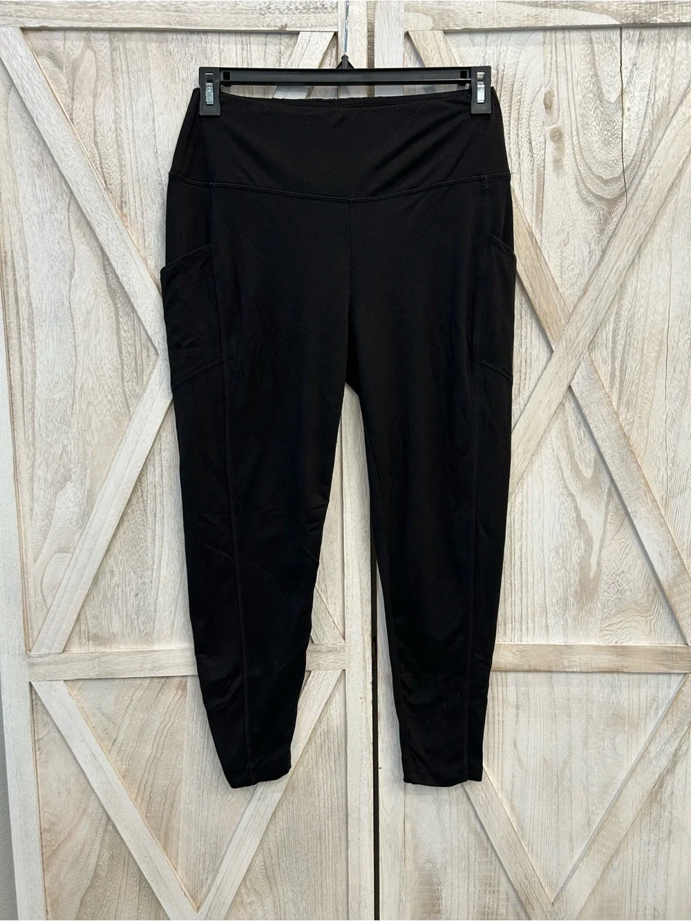 Zenana Outfitters Black High-Waist Pocket Leggings